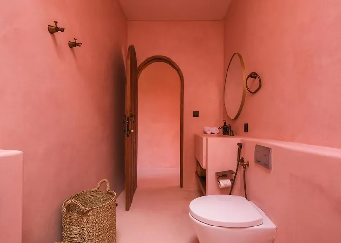 Villa Ella June